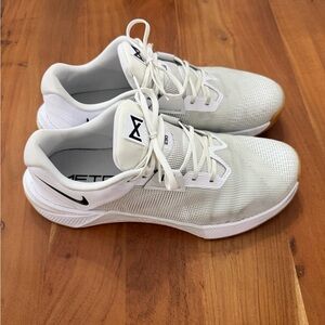 Nike Metcon 10 Men's Workout Shoes
White/Platinum Tint/Gum Light Size 12